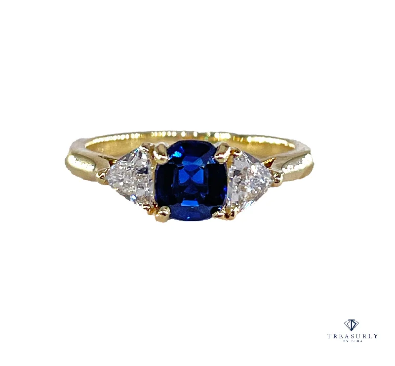 Retro charm rings-Vintage Van Cleef & Arpels GIA 1.39ctw No-Heat Blue Sapphire and Diamond 3 Stone 18k Yellow Gold Ring