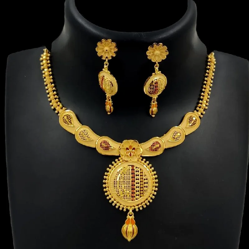 Secure clasp necklaces-Pari Art Jewellery Forming Gold Necklace Set