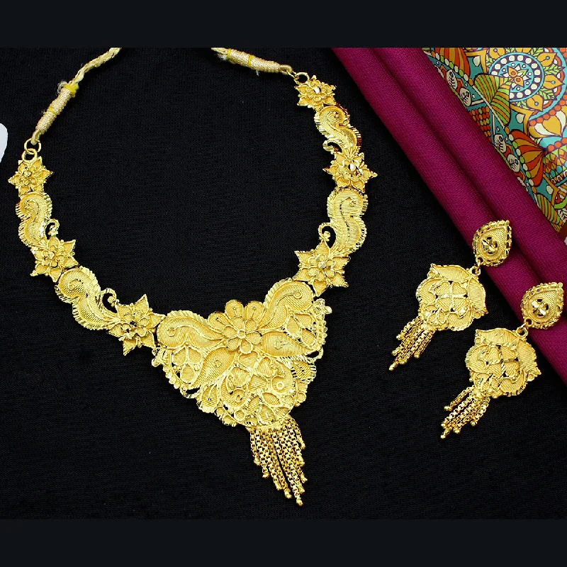 Vivid stone necklaces-Mahavir Dye Gold  Plated Necklace Set