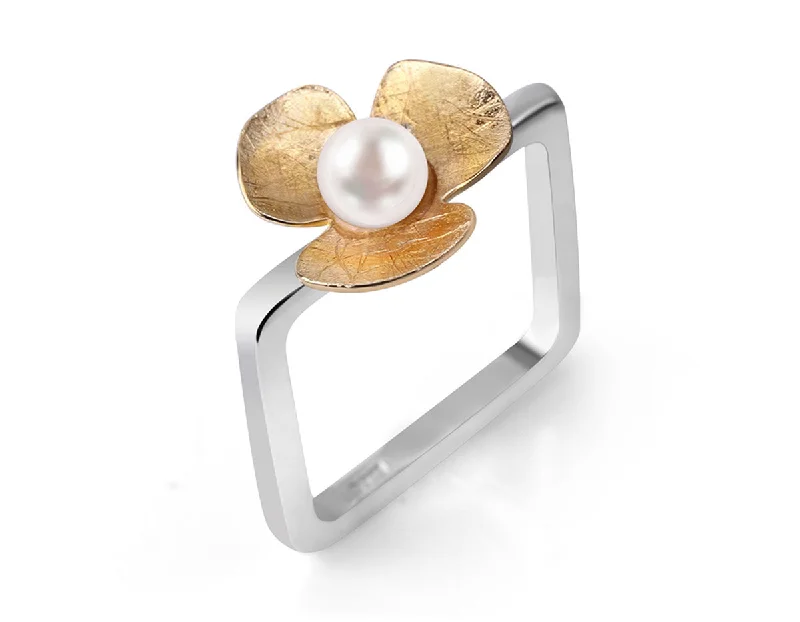 Matte band rings-Pearl Clover Ring