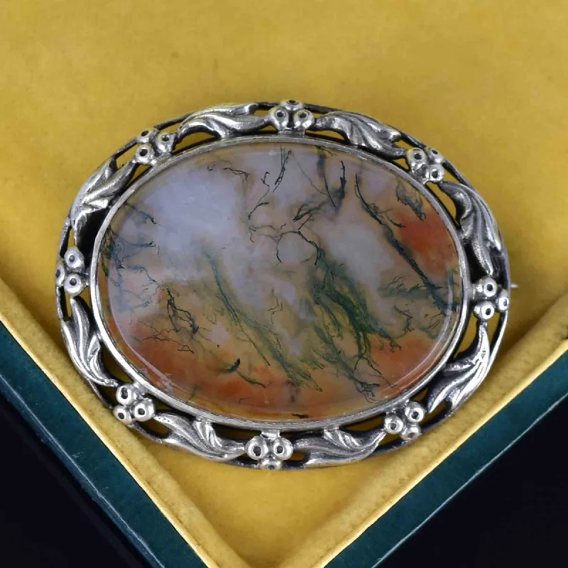 Rough texture brooch-Silver Arts and Crafts Grape Leaf Scottish Moss Agate Brooch