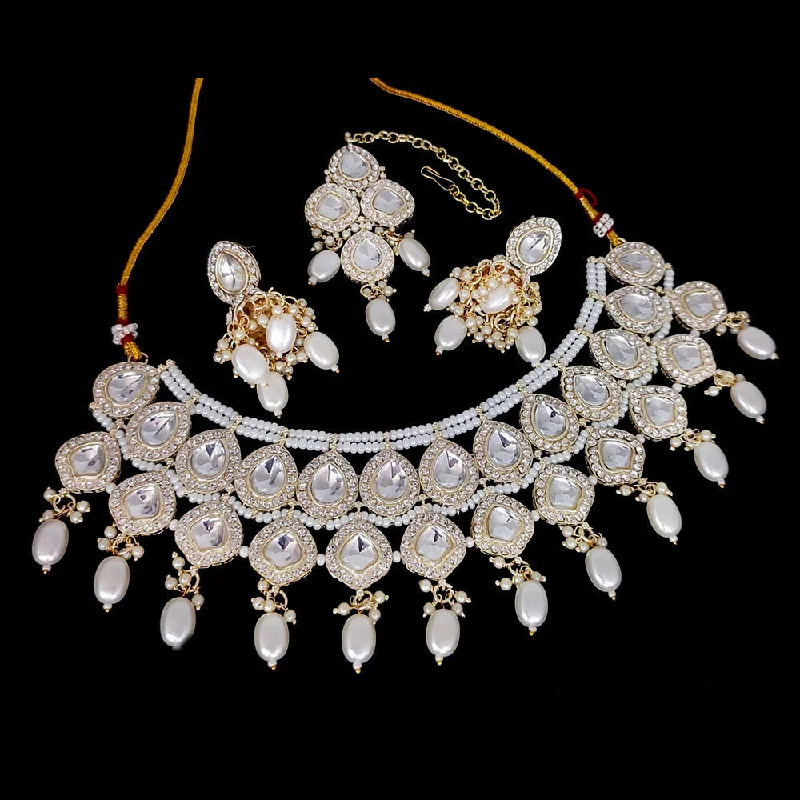 Linen thread necklaces-Lucentarts Jewellery Gold Plated Kundan Necklace Set