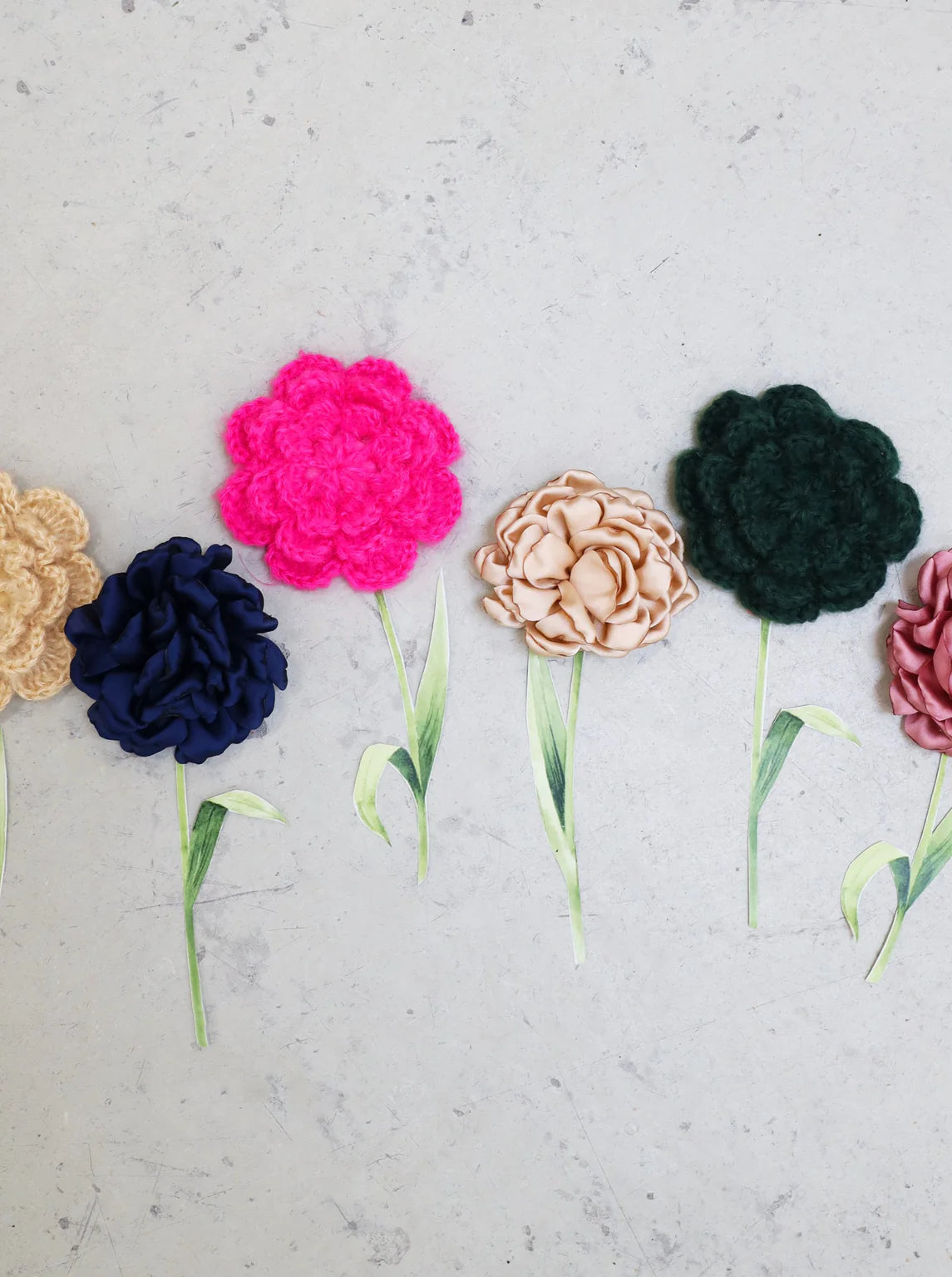 Vintage style brooch-Black Colour Crochet Flower Brooches