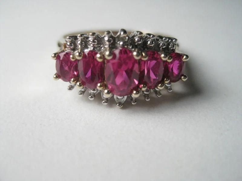 Cedar grain rings-Vintage 10kt Gold, 5 Ruby/Spinel Stones, Oval Cut, Diamond Ring, sz. 7.5 - GREAT