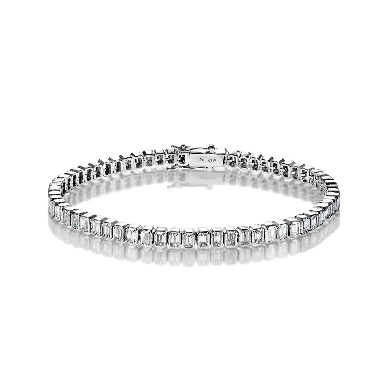 Coiled cord bangles-Aylin 5 Carat Emerald Cut Single Row Diamond Tennis Bracelet in 14k White Gold