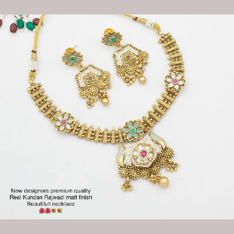 Topaz pendant necklaces-Manisha Jewellery Kundan Rajwadi Matte Finish Necklace Set