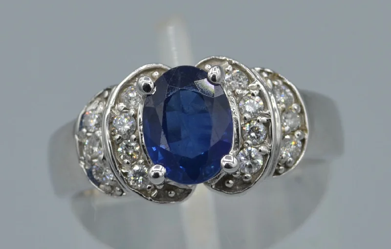 Sapphire solitaire rings-14K white gold ring with Blue Sapphire and diamonds