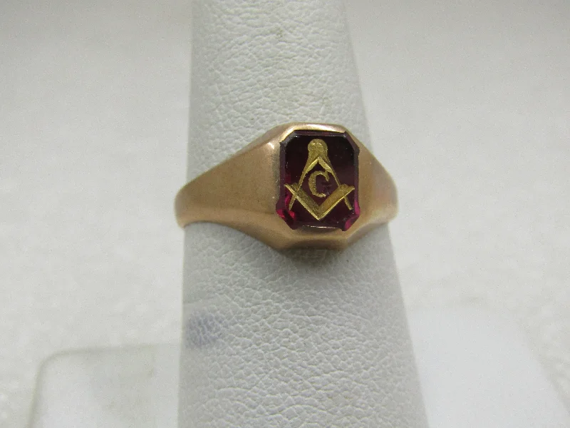 Round gem rings-Vintage 10kt Masonic Created Ruby Ring, Sz. 8