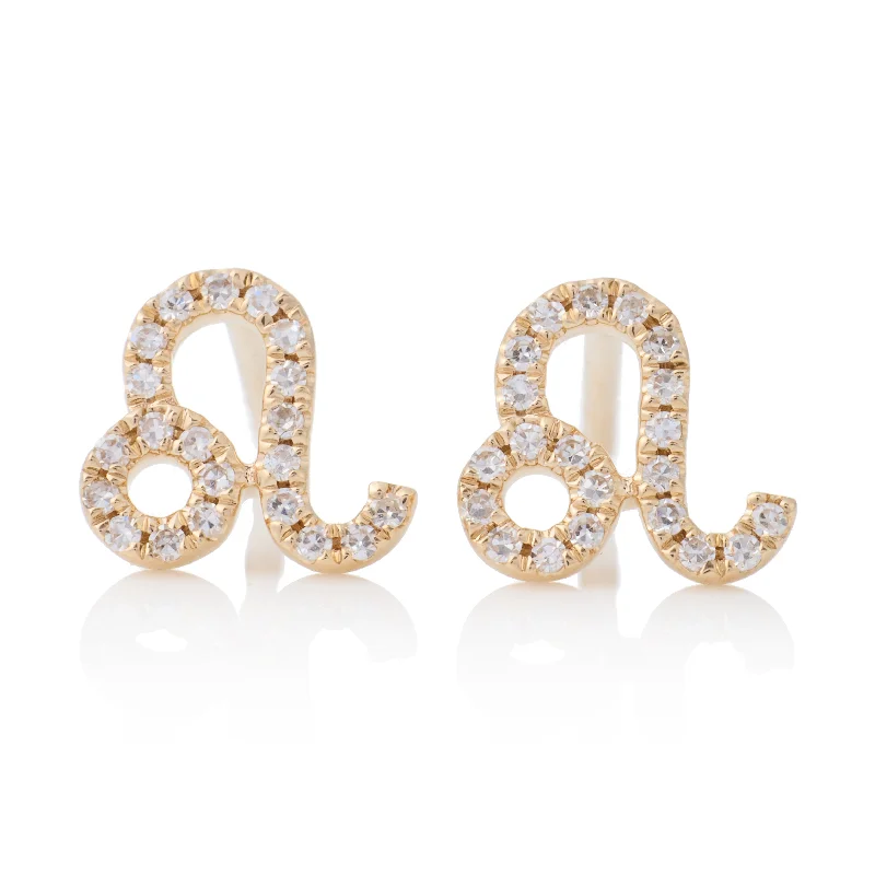 Curved design earrings-Leo Studs