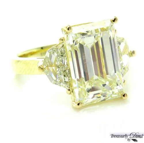 Fox motif rings-6.28CT ESTATE VINTAGE 3 STONE EMERALD CUT DIAMOND ENGAGEMENT WEDDING RING