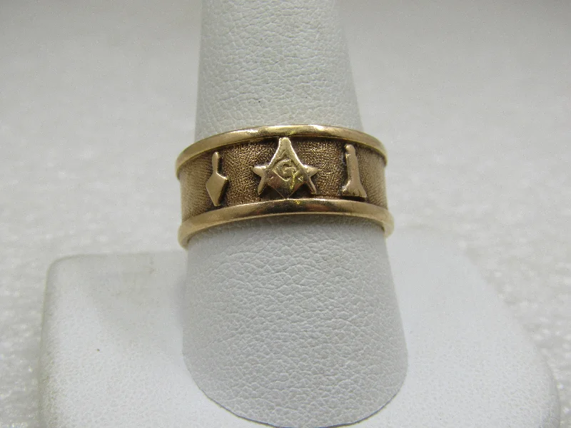 Glittering crystal rings-Vintage 14kt Masonic Symbol 8.5mm Ring, Sz. 11, Repousse