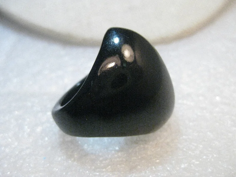 Glossy band rings-Vintage Black Plastic Domed Ring, Modern/Abstract, 1970's-1980's, size 7.5