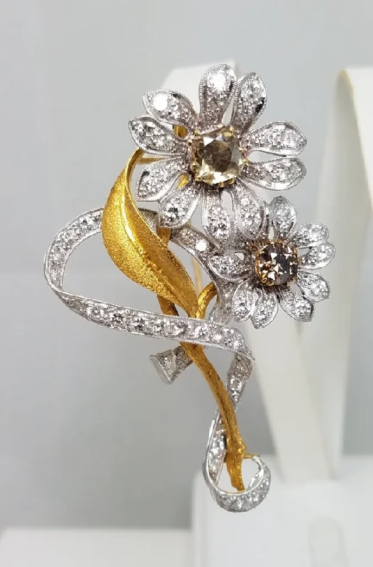 Braided motif brooch-Exquisite 18k Yellow Gold & Platinum Natural Diamond Flower Brooch Pin