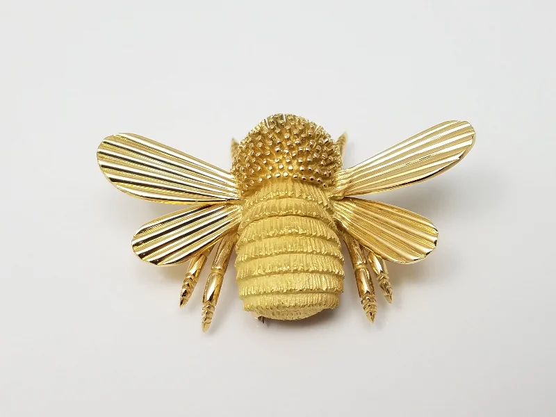 Tiered design brooch-Large 18k Yellow Gold Turo Bumble Bee Brooch