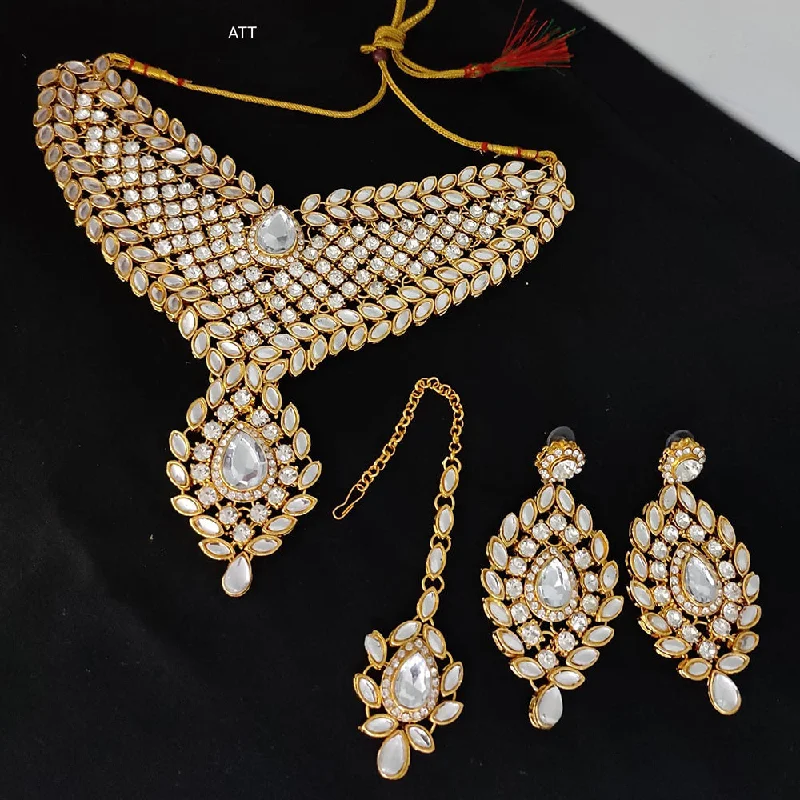 Bali style necklaces-Lucentarts Jewellery Gold Plated Kundan Necklace Set